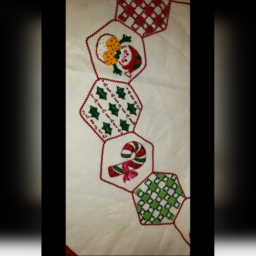 Mid-Century Bucilla Christmas Tree Skirt - Picture 6 of 12